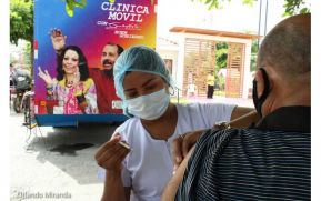 Pobladores de Jardines de Veracruz reciben atención en las clínicas móviles