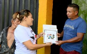 Gobierno Sandinista entrega títulos de propiedad en el barrio 31 Aniversario de Managua