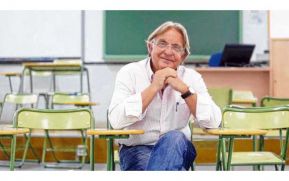 Santos Guerra: "Una pantalla no es la escuela, la dimensión socializadora exige presencia"