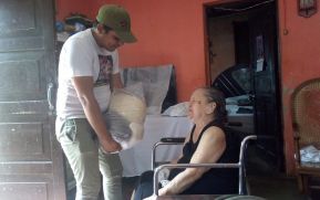 Gobierno Sandinista entrega paquetes alimenticios a protagonistas de Carazo