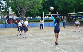 Estudiantes participan en mañana deportiva en el Instituto Elvis Díaz Romero