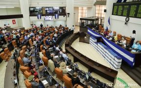 Entregan en Asamblea Nacional 3 millones de firmas recolectadas para respaldar iniciativa de ley de prisión perpetua