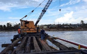 Avanzan trabajos para el restablecimiento del muelle de Puerto Cabezas