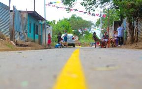 Alcaldía de Managua entrega 12 calles asfaltadas a pobladores del barrio 14 de Mayo