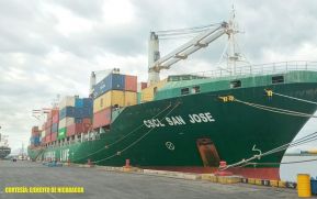 Fuerza Naval brindó protección y seguridad a buques mercantes y flota pesquera en el Océano Pacífico