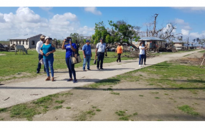 Ministra de educación y codirectora de Intur visitan la comunidad de Wawa Bar y Bilwi