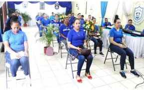 Transmiten culto por videoconferencia en centros penales