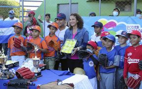 Inauguran liga de béisbol infantil Williamsport en el Complejo Deportivo Hugo Chávez