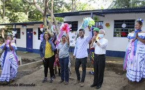 Gobierno sandinista entrega dos viviendas dignas en el Anexo San Isidro Libertador