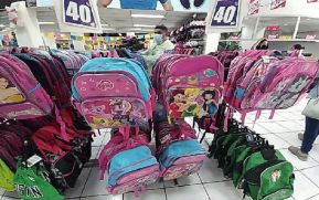 Se intensifican los descuentos en artículos escolares en los mercados de Managua