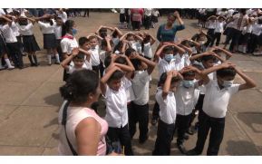 Realizan simulacro de evacuación, primeros auxilios y extinción de incendios en colegio de Managua