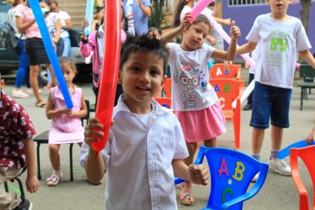 Jóvenes de Promotoria realizan festival infantil con niños del preescolar Lucas 18:16