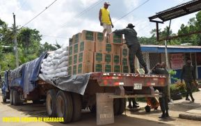 Batallón Ecológico “BOSAWAS” realizó descargue de merienda escolar y paquetes alimenticios en el Caribe Norte