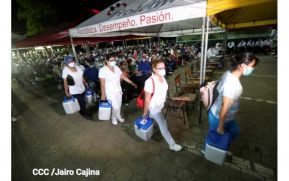 Héroes de batas blanca: "Vale la pena servirle al pueblo sin importar el cansancio"