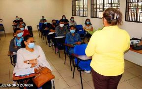 Médicos de Nicaragua inician diplomado en medicina natural