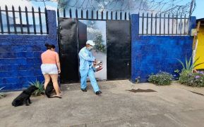 Familias del barrio René Polanco protagonizan nueva jornada de lucha contra el dengue