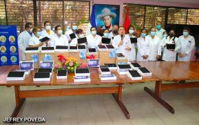 Gobierno Sandinista hizo entrega de tabletas electrónicas a Silais de Nicaragua
