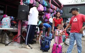 Emprendedores cumplen expectativas en Feria Nacional en honor a Rubén Darío