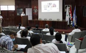 Capacitan a pediatras y médicos que trabajan en coordinación con Operación Sonrisa