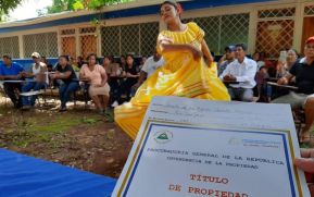 Gobierno de Nicaragua entrega títulos de propiedad en Solentiname