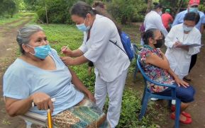 Familias de Ticuantepe siguen vacunándose para evitar enfermedades virales