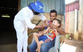 Vacunación contra la Covid-19 y la influenza continúa en Managua