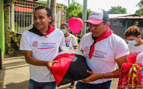 Promotoría Solidaria festeja a madres de héroes y mártires