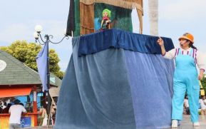 Teatro Guachipilin hizo reír a los niños que visitaron el Puerto Salvador Allende