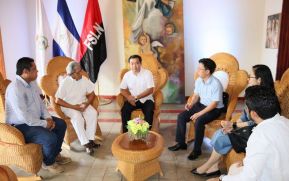 Delegación de Vietnam visita empresas y negocios familiares en Granada