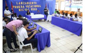 Estudiantes del Instituto Maestro Gabriel realizan prueba vocacional