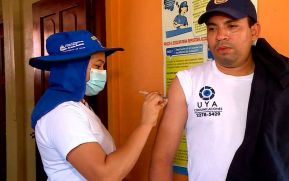 Ministerio de Salud vacuna contra la Covid-19 a habitantes de Tipitapa