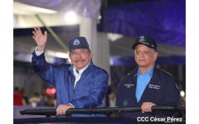 Desfile Policial "En Fuerzas de Victorias" por el 43 aniversario de la Policía Nacional