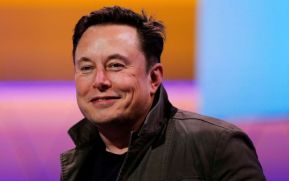 Elon Musk se convierte en el director de Twitter, según medios