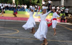 Estudiantes despiden el año escolar 2022 con Festival Navideño