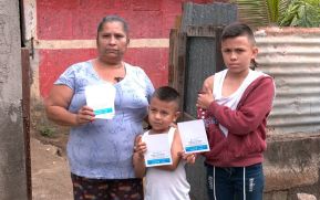 Más familias son vacunadas contra la Covid-19 en barrios de Managua