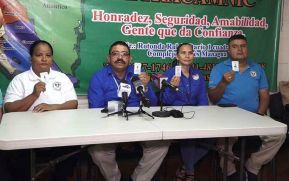 Cambistas de Nicaragua utilizan carnet con código QR para mayor seguridad de los usuarios