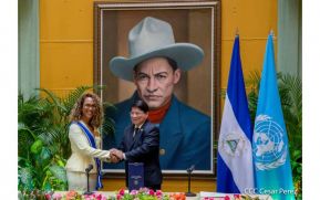 Representante de OMS/OPS en Nicaragua es condecorada con Orden José de Marcoleta