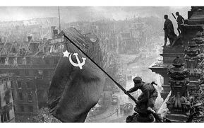 (+VIDEO): Histórica marcha triunfal de la Unión Soviética sobre la Alemania Nazi