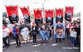 Capitalinos participan en la "Caminata Patria Bendita y Libre... Amor a Nicaragua"