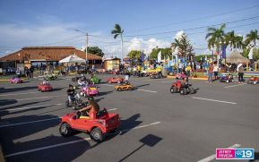 Emprendedores exponen sus productos en Puerto Salvador Allende
