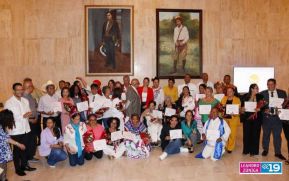 Entregan reconocimientos a tradicionalistas y confeccionistas del huipil en Nicaragua