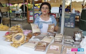 Familias visitan el Parque Nacional de Ferias para degustar los productos a base de maíz