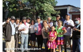 Nuevas cuadras revestidas con asfaltos fueron entregadas a familias del barrio Walter Ferretti