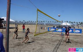 Festival de Voleibol Playa es celebrado desde el Puerto Salvador Allende
