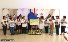 Otorgan reconocimiento a madres de los héroes y mártires de San José de las Mulas
