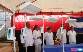 Gobierno Sandinista entrega luces para fototerapia a los hospitales del país