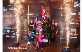 Román “Chocolatito” González vence por nocaut técnico a Rober Barrera