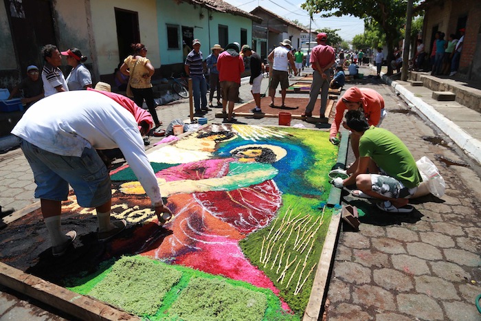 Alfombras Pasionarias en León