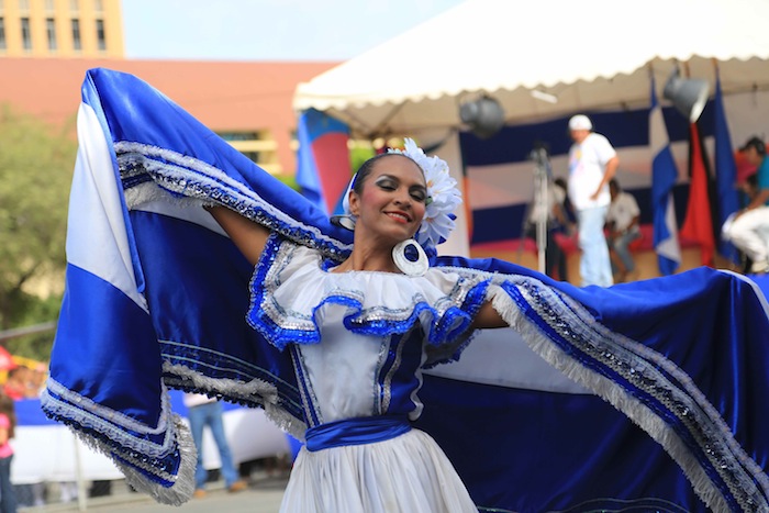 Inician Desfiles Patrios 2013
