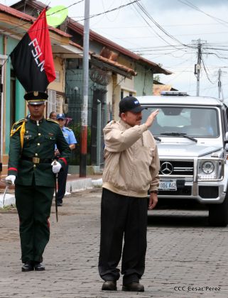 Comandante Daniel participa en honras fúnebres del compañero René Nuñez en León